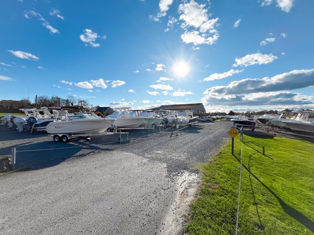 Don's Marine  Inc. is a Robalo boat dealership located in Tiverton, RI