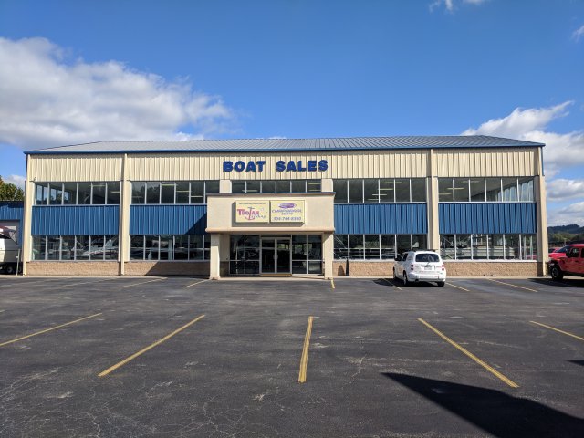 Trojan Landing Marine LLC is a Robalo boat dealership located in Charleston, WV