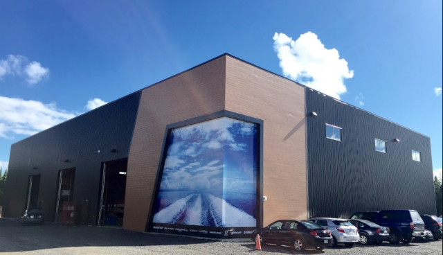 Pomerleau Les Bateaux is a Robalo boat dealership located in Sainte-Catherine-de-la-Jacques-Cartier, QC