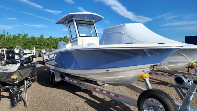 Boater's World is a Robalo boat dealership located in Lake Placid, FL