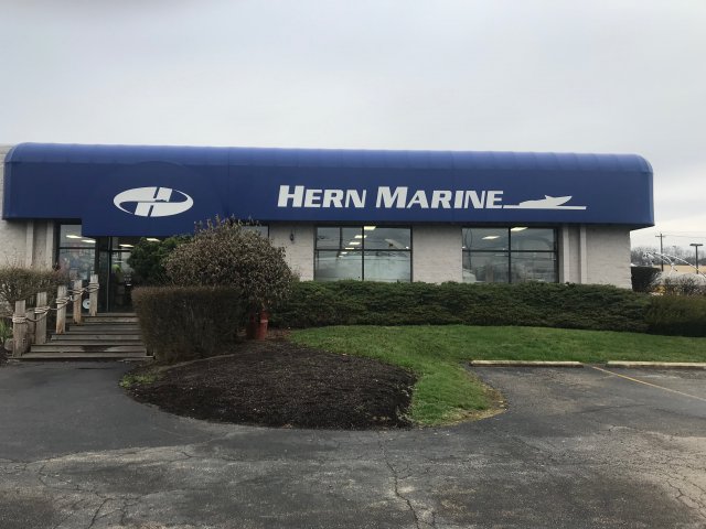 HERN MARINE is a Robalo boat dealership located in FAIRFIELD, OH