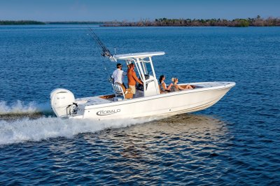 2025 R246 Cayman Running in Ocean Rear Starboard View