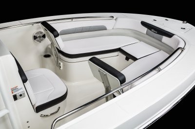 R202 Explorer - Bow Seating