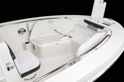 R202 Explorer - Bow Storage