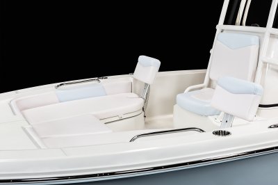 206 Cayman - Bow Seating