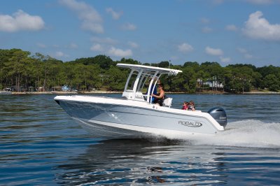 Robalo R222EX Running Port View