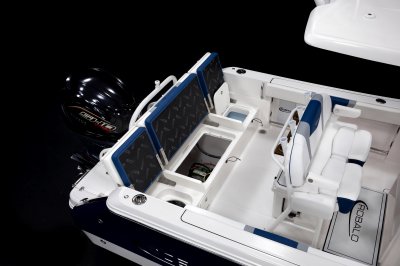 2027 R232 EX Transom Utility Access