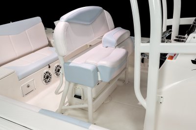 246 Cayman - Leaning Post