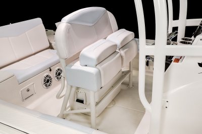 246 Cayman - Leaning Post