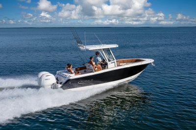 2025 R250 Running in Ocean Rear Starboard View