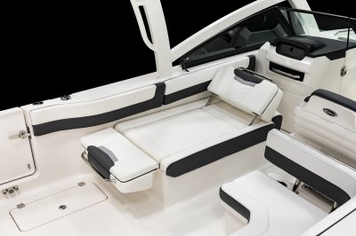 2027 R277 Port Seat Lounge Position