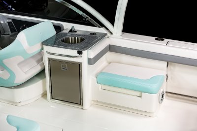 R317 - Wetbar / Jumpseat