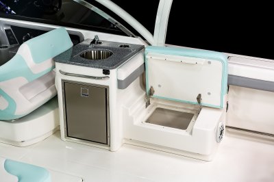 R317 - Wetbar / Jumpseat