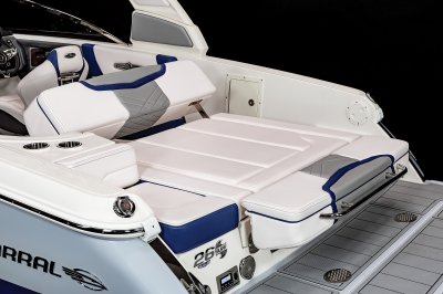 26 Surf - Aft Sun Lounge