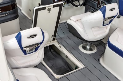 26 Surf - Floor Storage