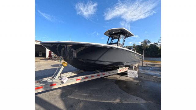 Used 2023 Robalo 266 Cayman for sale