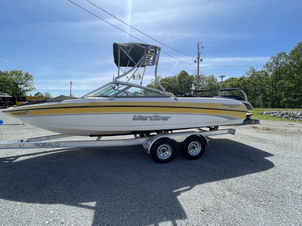 Pre-Owned 2002  powered Mastercraft Boat for sale