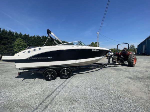 Pre-Owned 2014 Chaparral 246 SSI  Boat for sale
